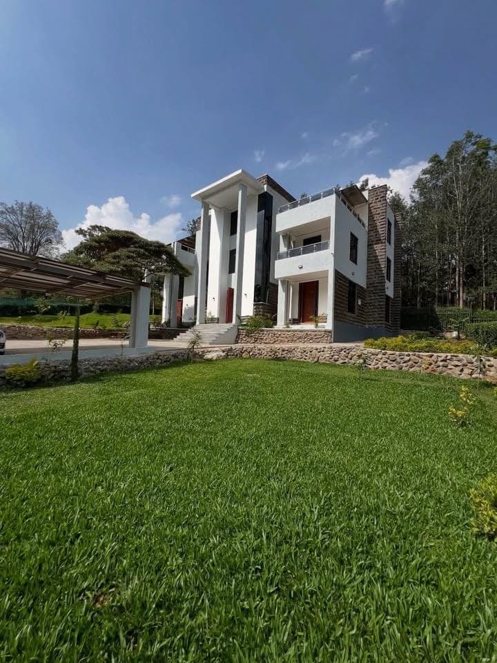 LUXURIOUS 5-BEDROOM MAISONETTE + SQ FOR SALE | KAREN MARULA photo 1